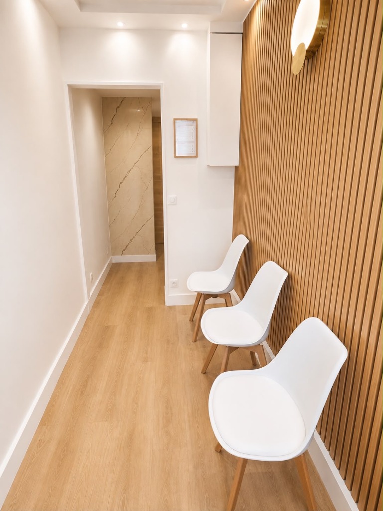 Espace d'attente moderne du cabinet